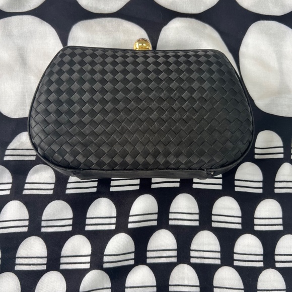 Vintage Neiman Marcus Evening Convertible Clutch Crossbody Gold Top Closure - Picture 1 of 16